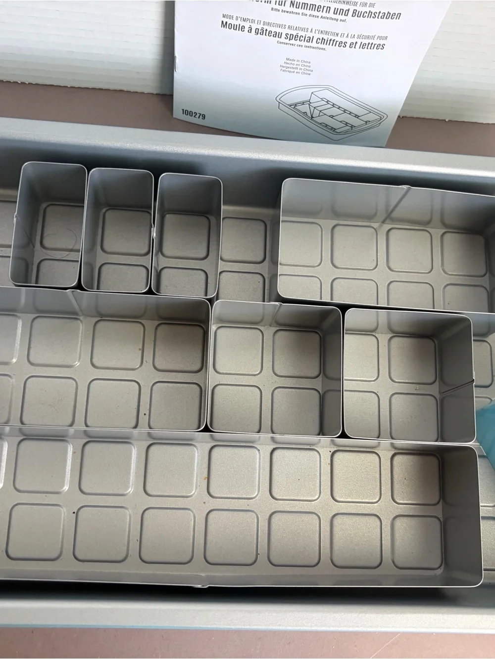 The Pampered Chef Numbers and Letters Cake Pan